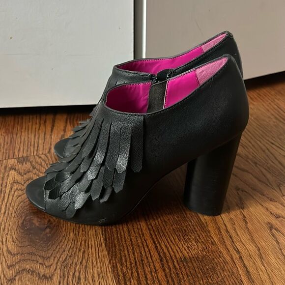 Trina Turk Peep Toe Fringe Leather Booties Size 8 - Picture 3 of 5